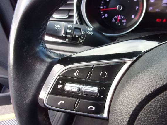 KIA CEE'D KIA CEE'D SW GRISE-015.jpg